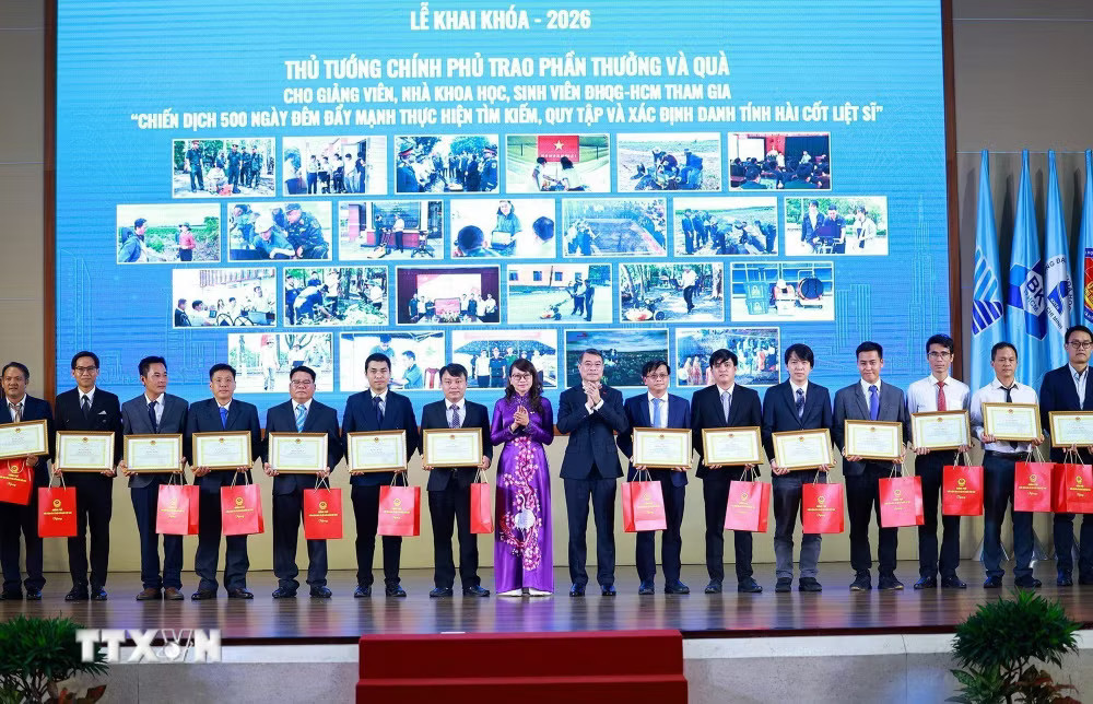 ttxvn_1310-thu-tuong-du-khai-khoa-dai-hoc-quoc-gia-thanh-pho-ho-chi-minh-14.jpg