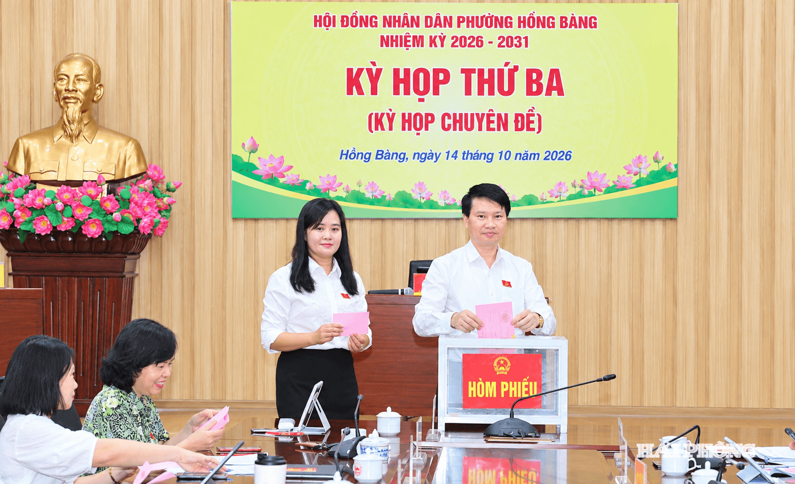 hong-bang-2.png