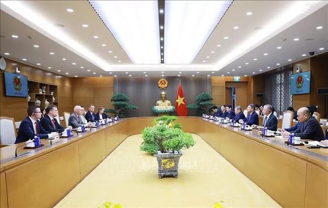 lkls1ch6yee8g6j1oofykv54t0pytrxekdzv2w6pxvrrp-ehaw-_potal-thu-tuong-le-minh-hung-tiep-thi-truong-hamburg-duc-stand-6602.jpg.avif