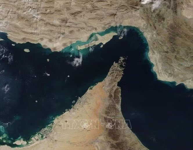 x4son99atlgidqubag4m9ylhw2gdajk8hpavya9d0o9lie09wtgqe5vnkwlhauu-_potal-iran-tuyen-bo-tiep-tuc-dong-eo-bien-hormuz-stand.jpg.avif