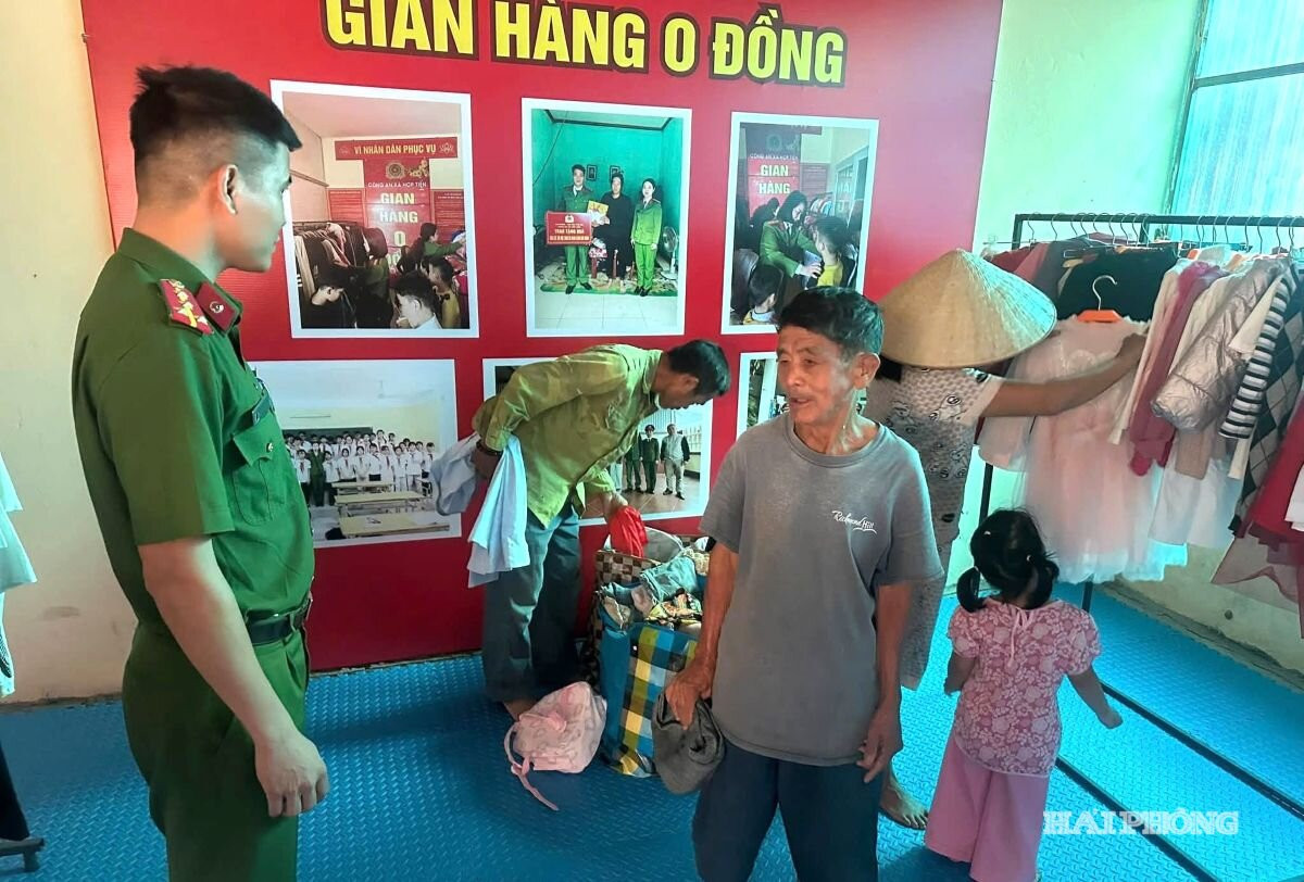 gian-hang-o-dong-cong-an-xa-hop-tien.jpg