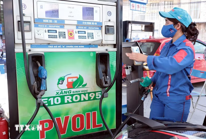 Một điểm bán xăng của PVOil. (Ảnh minh hoạ. Nguồn: Trần Việt/TTXVN)