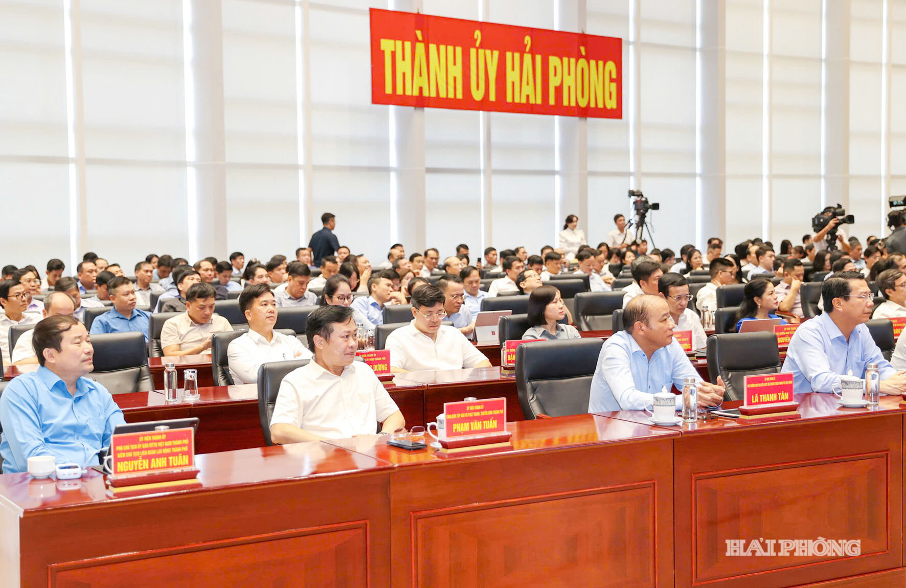 Các đại biểu dự Hội nghị tại điểm cầu thành phố Hải Phòng. Ảnh: LÊ DŨNG