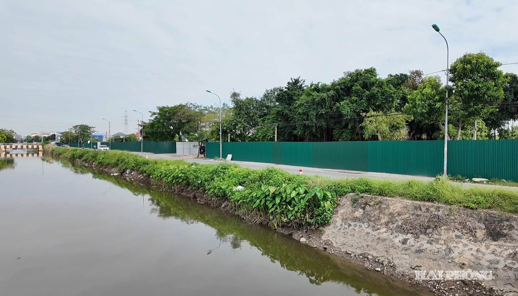 Để góp phần tạo nguồn thu cho ngân sách, phường An Hải đẩy nhanh công tác giải phóng mặt bằng các dự án đầu tư trên địa bàn. Trong ảnh: Khu vực triển khai dự án khu đô thị 64 ha trên địa bàn phường