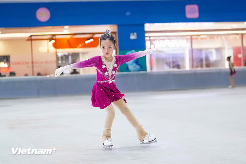 Giải vô địch trẻ Trượt băng quốc gia năm 2026 diễn ra trong hai ngày 17/10 và 18/10 tại Hà Nội. (Ảnh: Việt Anh/Vietnam+)