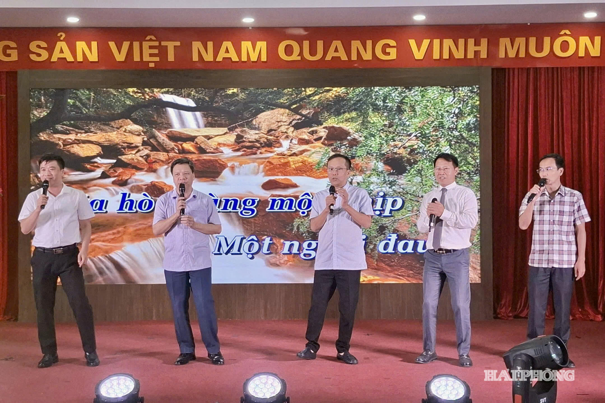 van-nghe.jpg