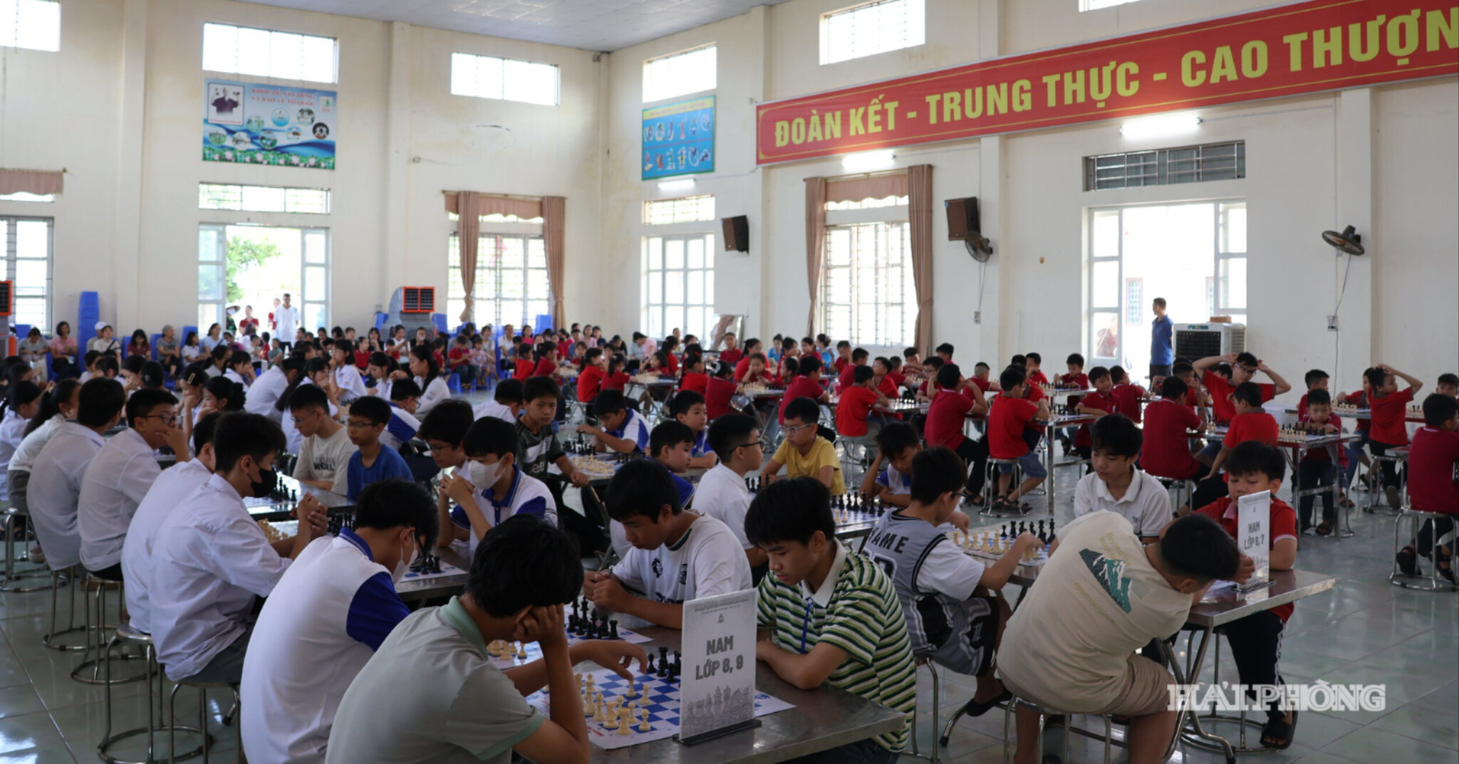 quang-canh-giai-dau(1).jpg