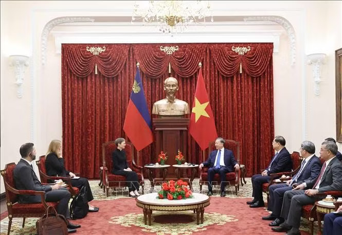 wn-dcsqjmdp56rsh2wdjuqnknaaxamtnqhkf7ba-_potal-tong-bi-thu-chu-tich-nuoc-to-lam-tiep-thu-tuong-liechtenstein-stand-5810.jpg.avif
