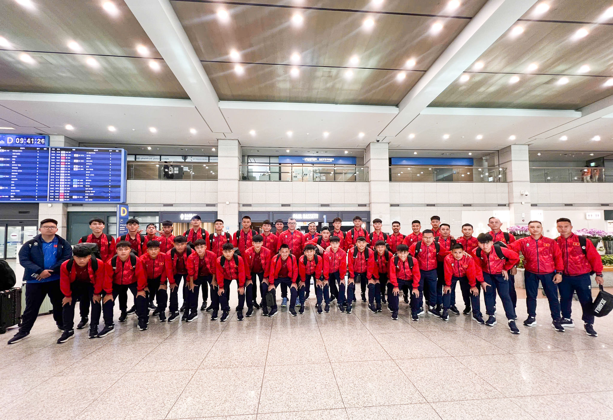 U17 Việt Nam sang Hàn Quốc, đá 3 trận giao hữu trước thềm World Cup 2026 - Ảnh 1.