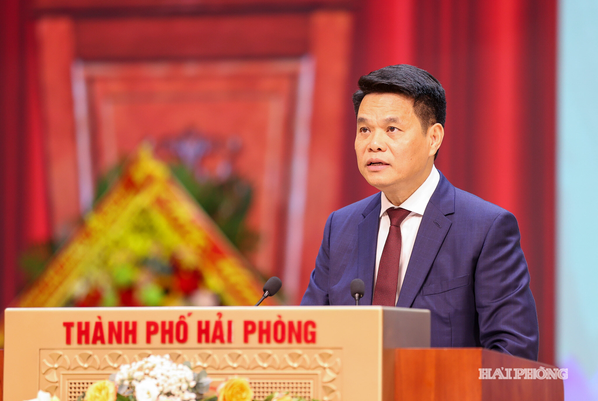 Đồng chí Lê Ngọc Châu, Uỷ viên Trung ương Đảng, Bí thư Thành uỷ, Trưởng Đoàn đại biểu Quốc hội thành phố đọc diễn văn tại lễ kỷ niệm