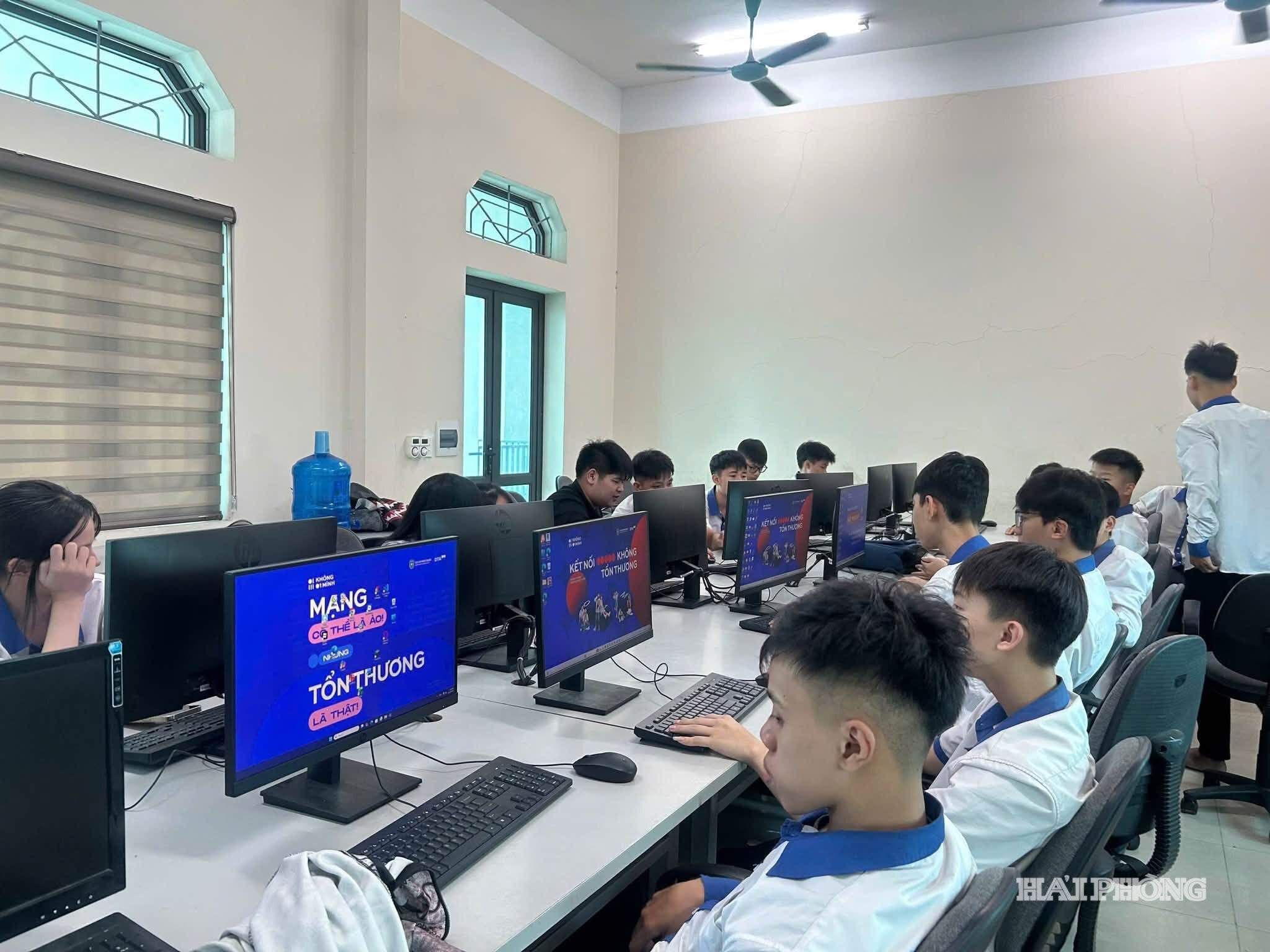 CD nghe HD 4