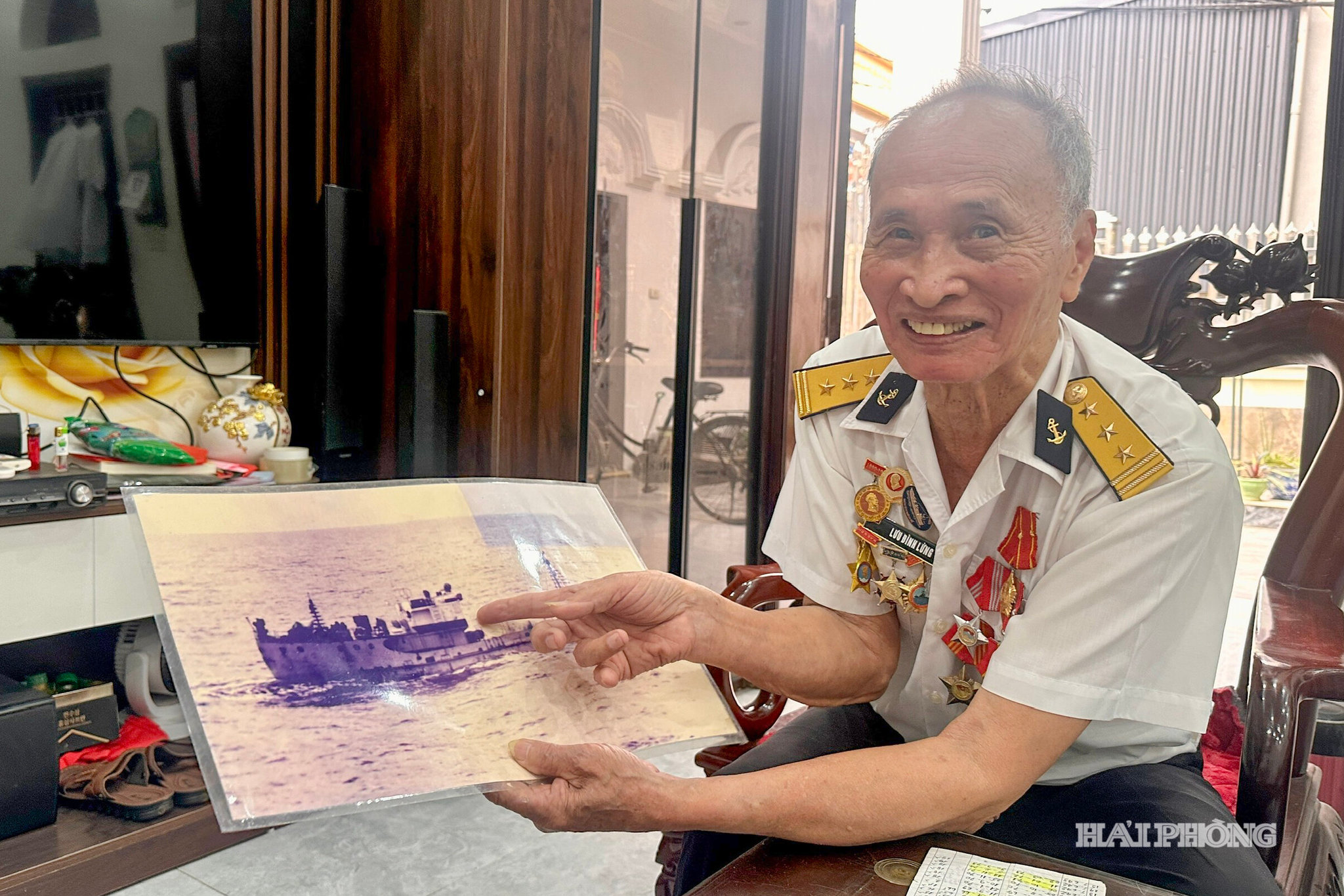 tau khong so2