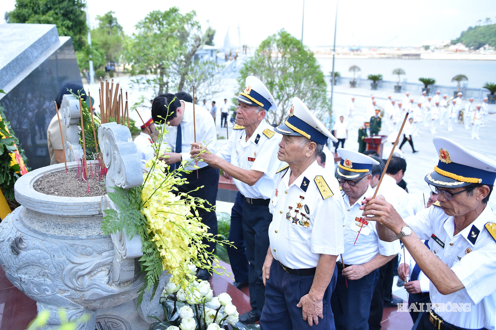 tau khong so8