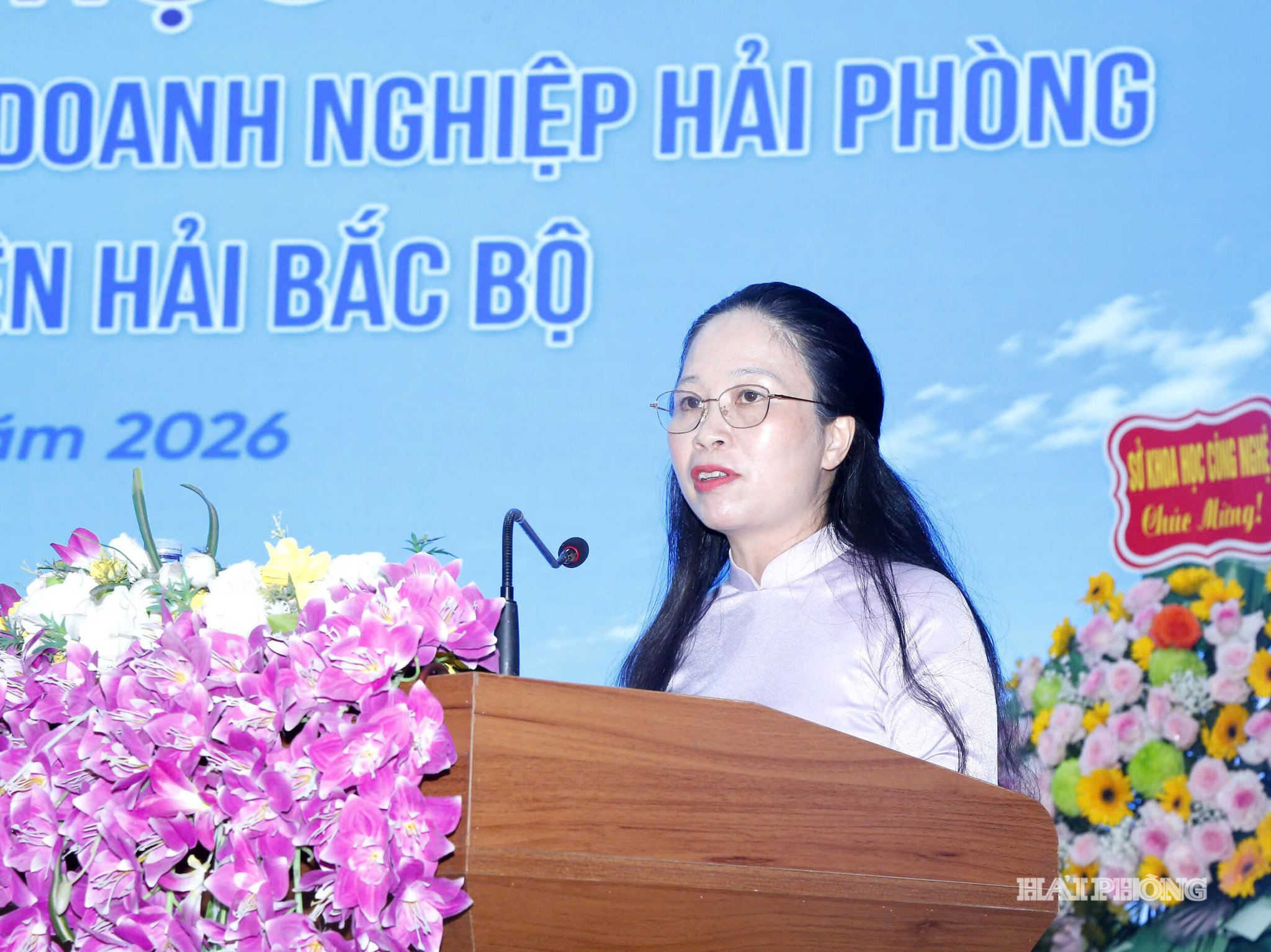 Phó Giáo sư, Tiến sĩ Nguyễn Thị Thanh Nhàn, Phó Hiệu trưởng Trường Đại học Hải Phòng phát biểu khai mạc hội thảo.