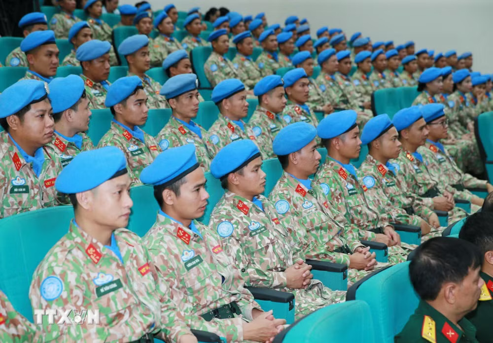 ttxvn_2310-doi-cong-binh-so-4-gin-giu-hoa-binh-5975.jpg
