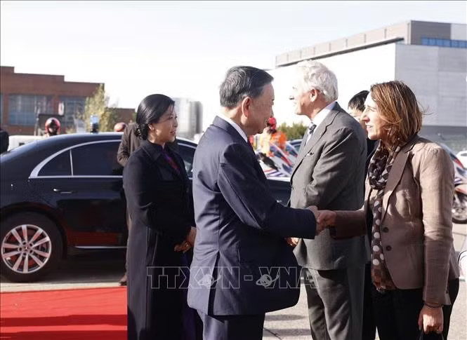 media3.baotintuc.vn-images-pm8gk_grpqmhzal_banon_f0bqqjoljexsizuz0ss0z8hupowyzu7yuqdr2dp7zg81unbacee9njjc5hdsmo2g-_ket-thuc-chuyen-tham.jpg.avif