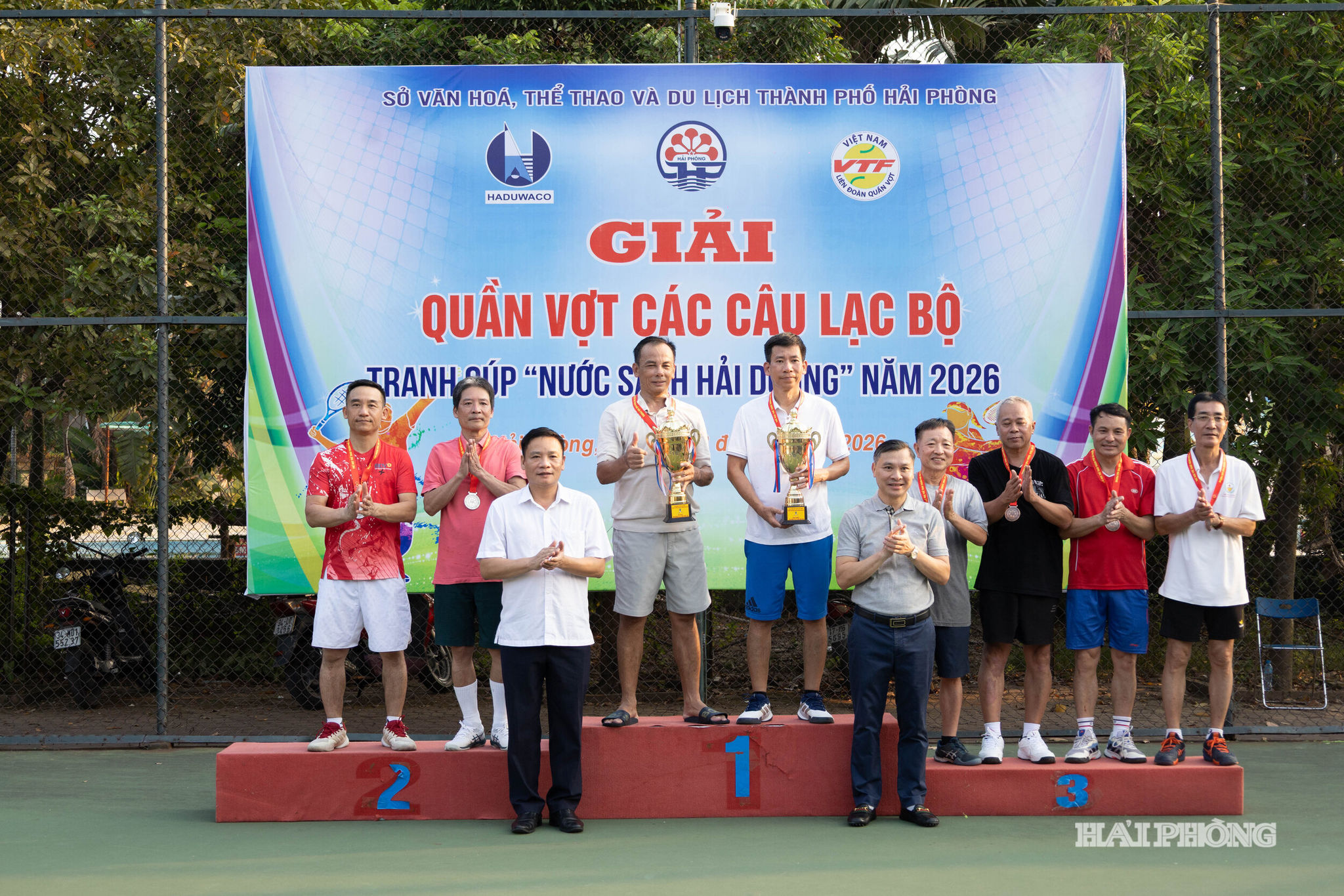 quan-vot-5.jpg