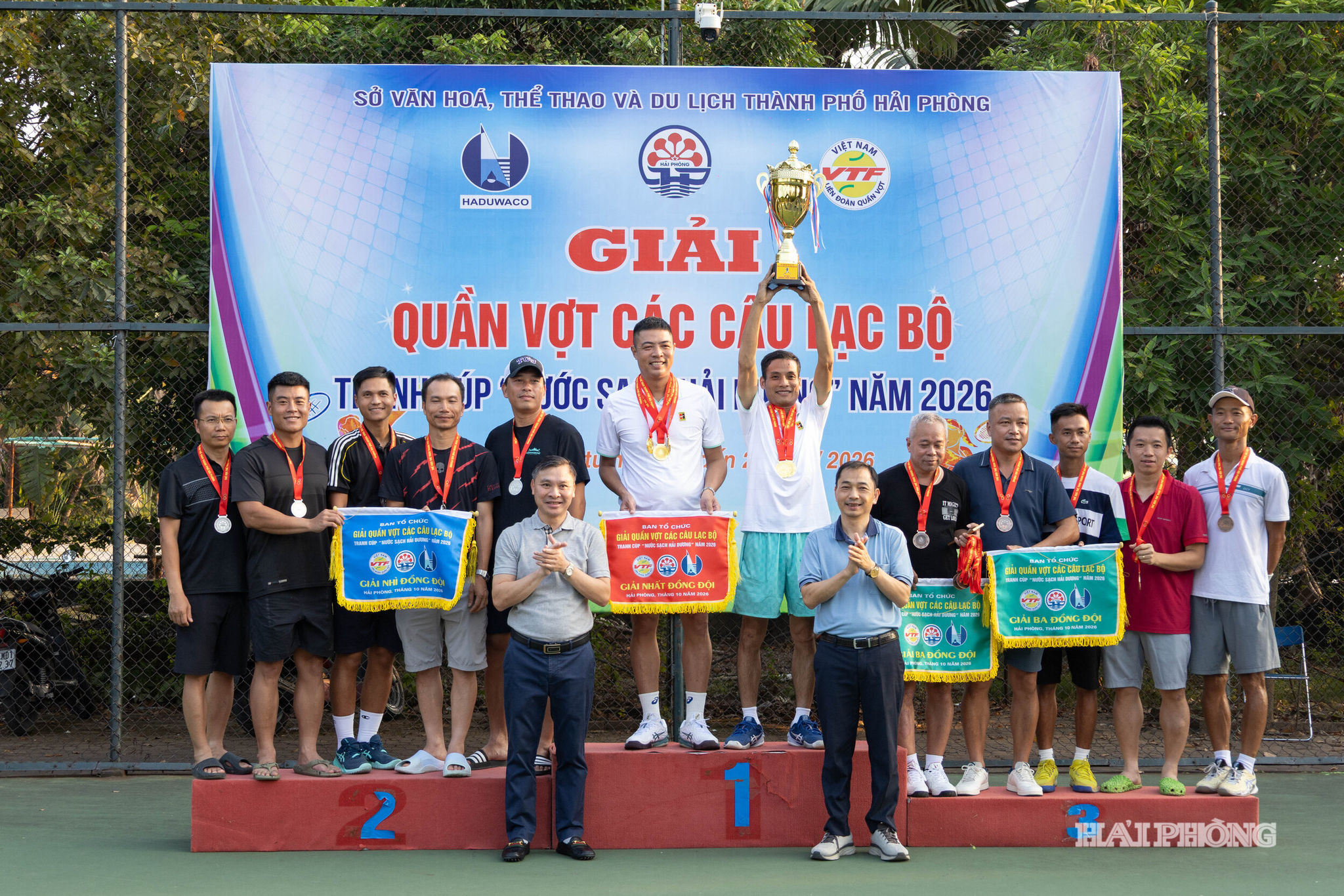 quan-vot-6.jpg