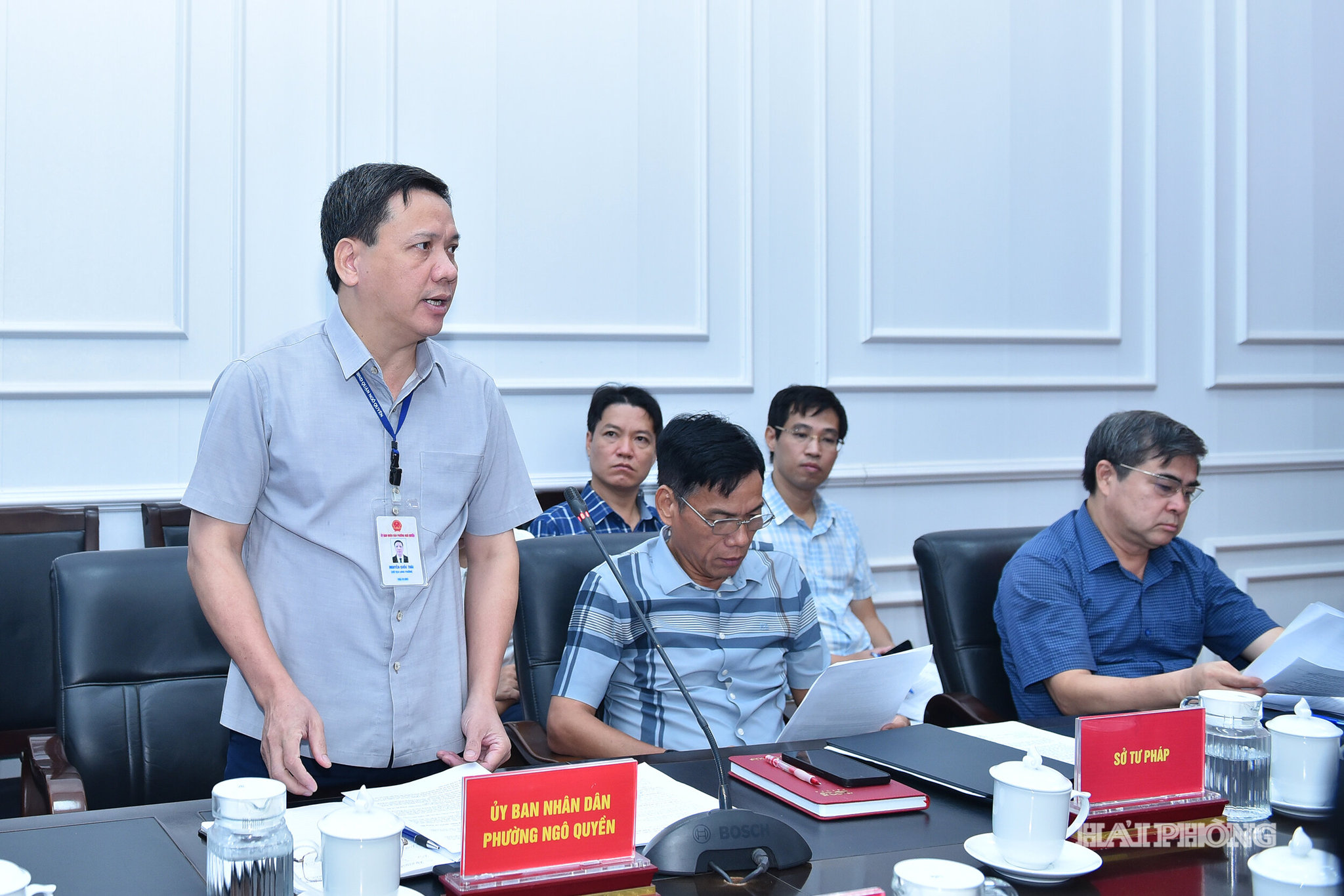 Lãnh đạo phường Ngô Quyền phát biểu tại cuộc làm việc.