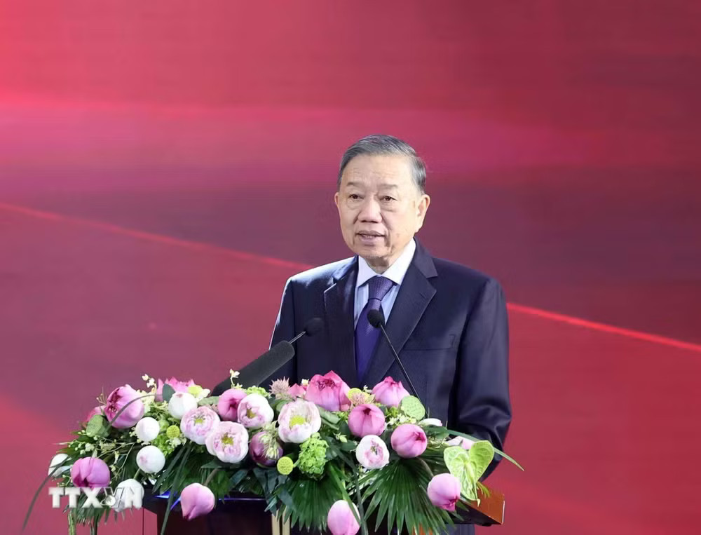 ttxvn_tong-bi-thu-chu-tich-nuoc-du-le-ky-niem-50-nam-thanh-lap-dai-hoc-kinh-te-thanh-pho-ho-chi-minh-10.jpg