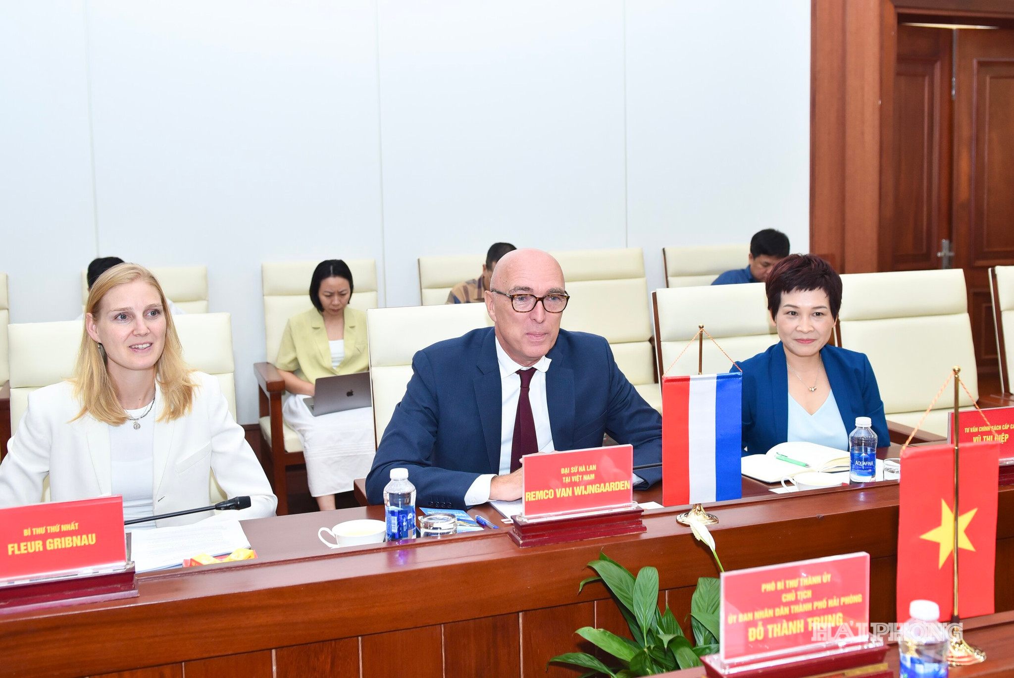 Đại sứ Hà Lan tại Việt Nam vui mừng khi đến Hải Phòng.