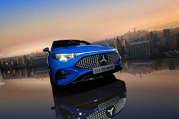 Chốt giá bán Mercedes-Benz CLA 200 Electric tại Việt Nam - 3