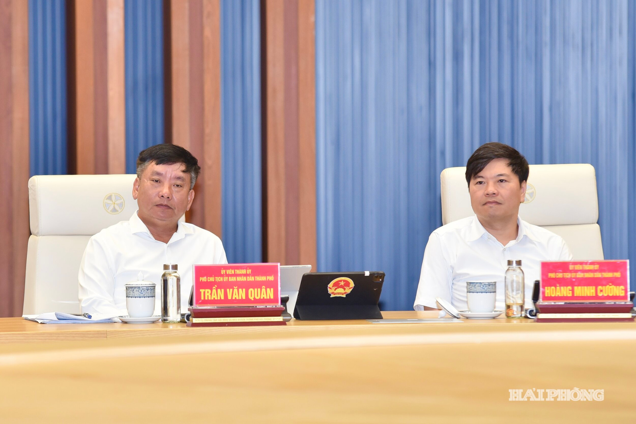 Các đại biểu dự hội nghị.