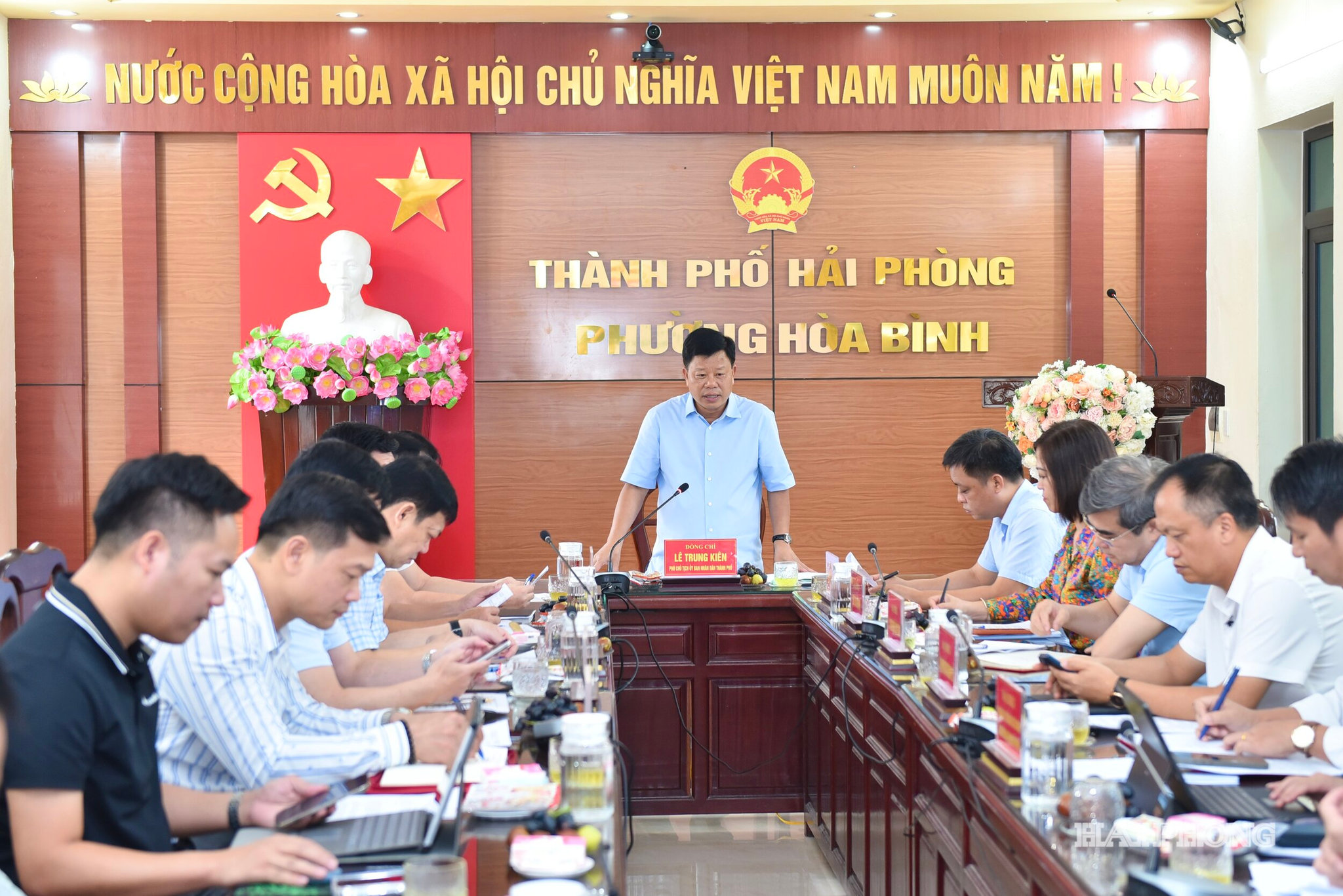 Đồng chí Lê Trung Kiên, Uỷ viên Ban Thường vụ Thành uỷ, Phó Chủ tịch UBND thành phố kết luận cuộc làm việc. 