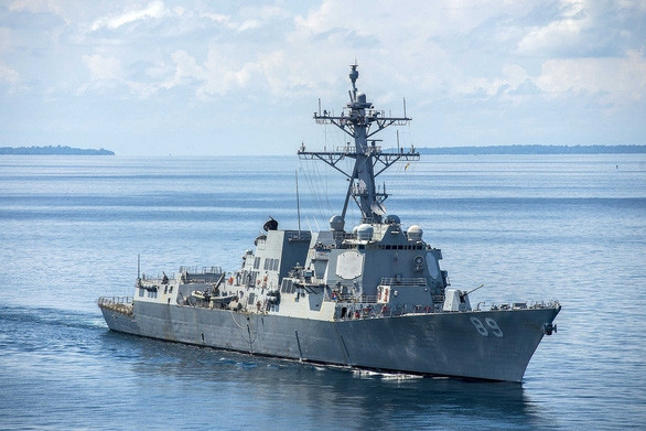 Mỹ điều tàu USS Mustin ra Biển Đông, Trung Quốc tuyên bố đã cảnh báo, xua đuổi - Ảnh 2.