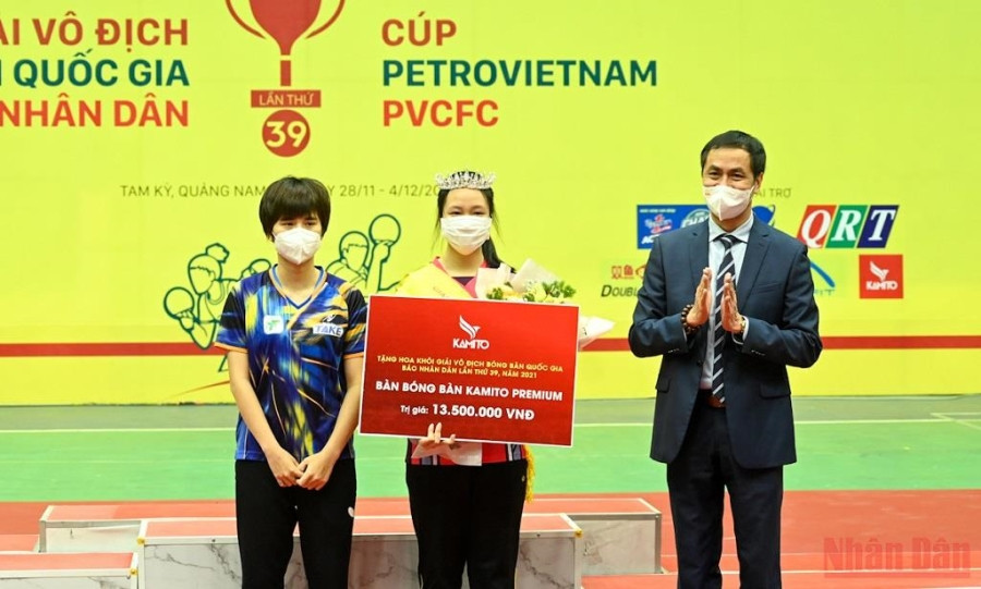 Cô gái 17 tuổi nhận vương miện Hoa khôi Bóng bàn Việt Nam -0