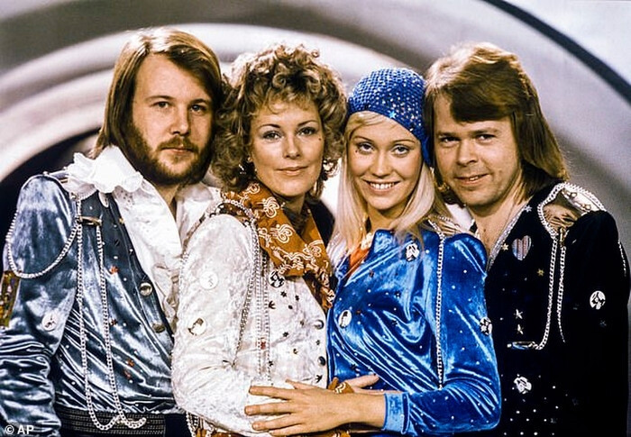 Thành viên nhóm nhạc ABBA ly hôn vợ sau 41 năm chung sống - 2