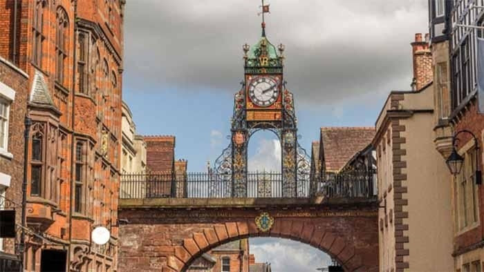 Tháp đồng hồ 4 mặt biểu tượng của thành phố Chester đã hơn 400 năm tuổi.