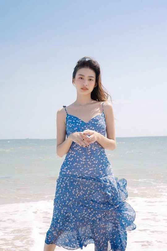 Những mẫu váy đi biển cho mùa hè năm nay - Ảnh 4.