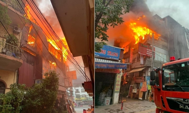 Hai ngôi nhà trên phố Hà Nội bốc cháy ngùn ngụt lúc sáng sớm - 1
