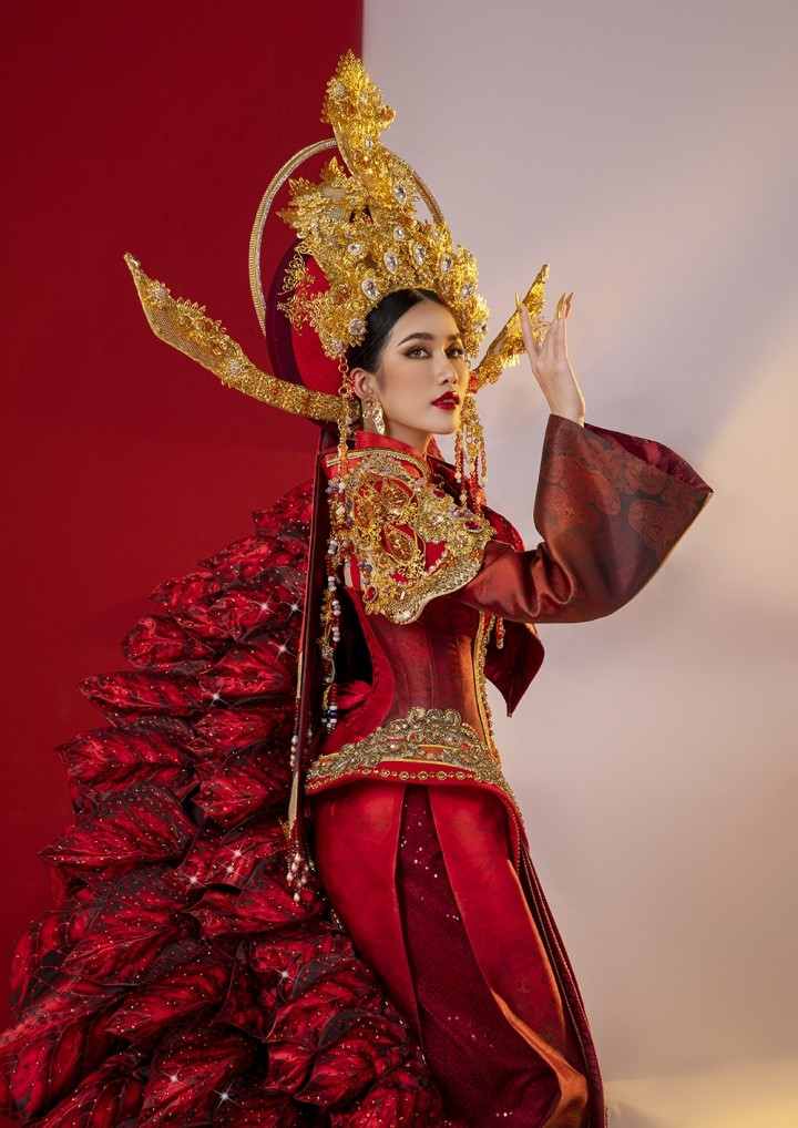 Á hậu Phương Anh lộng lẫy trong trang phục dân tộc tại Miss International 2022 - 2