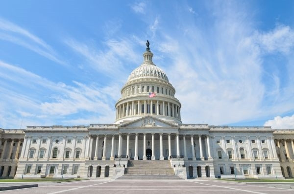 Hạ viện Mỹ thông qua dự luật chi tiêu khổng lồ 1,7 nghìn tỷ USD - 1