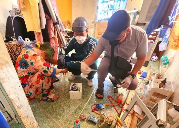 Hơn 70 chiến sỹ công an đột kích ổ ma túy của 2 mẹ con giữa trung tâm Đà Nẵng - 2