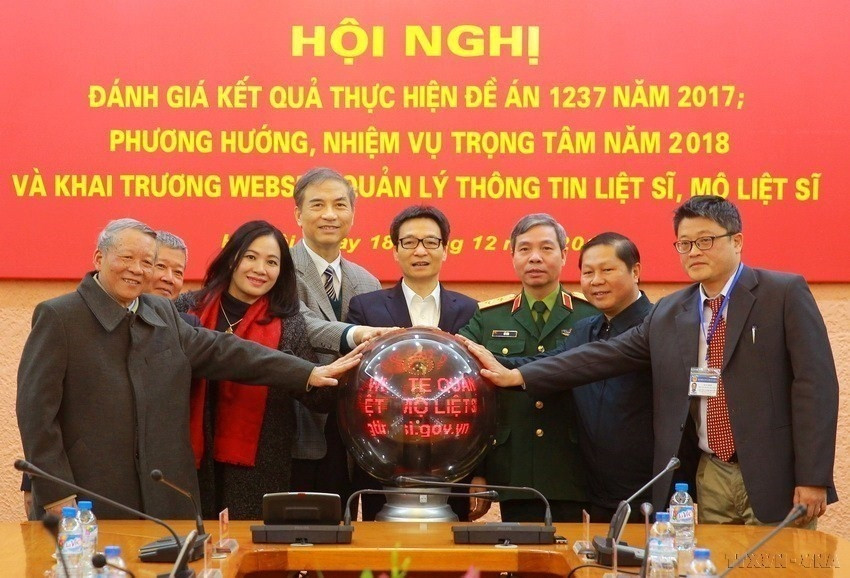 War Invalids and Martyrs Day honoured on 75th anniversary hinh anh 6