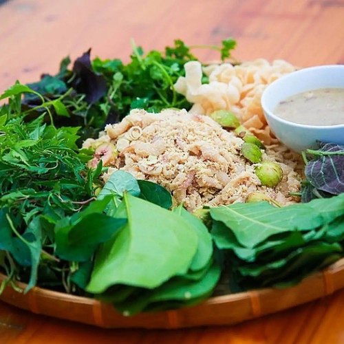 Thú vị đặc sản gỏi cá quả củ chuối Hải Phòng