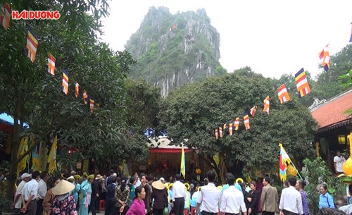 Khai hội chùa Nhẫm Dương 