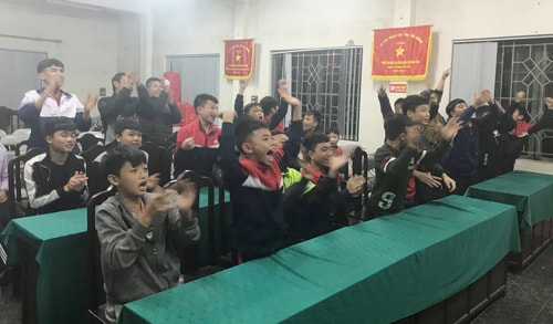 Xem Việt Nam đá ở Trung tâm Đào tạo, huấn luyện thể thao Hải Dương