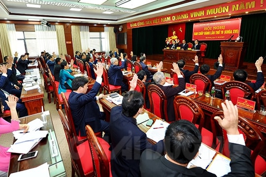 Bế mạc Hội nghị lần thứ 19 Ban Chấp hành Đảng bộ tỉnh khóa XVI