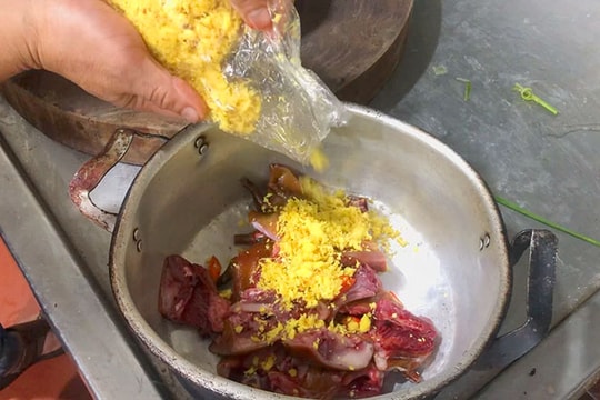 Đặc sản thịt chuột làng Giống