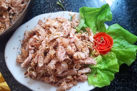 Về Hà Đông thưởng thức nem chạo ngày Tết 