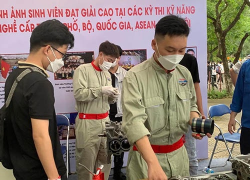 Chuyên gia giúp thí sinh chọn ngành khoa học cơ bản phù hợp với xu thế 4.0