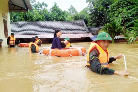 Mưa kỷ lục ở nhiều địa phương, dấu hiệu một năm thiên tai bất thường