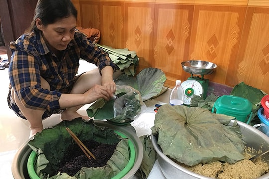Tết Đoan ngọ, tìm đến gia đình gần 70 năm làm cơm rượu nếp