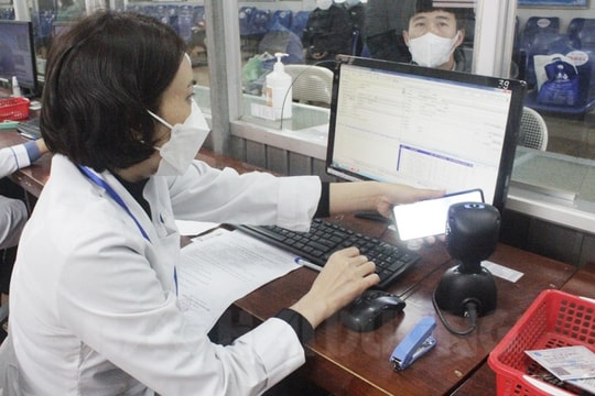 Chỉ chồng đóng bảo hiểm, vợ sinh con có được hưởng "tiền tã lót"?