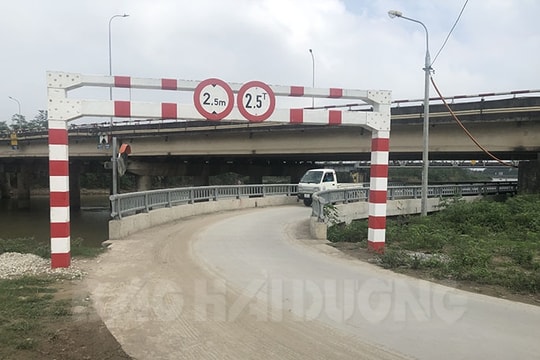 Lai Vu Industrial Park One Member Co Ltd spends 3.6 bln VND completing intersection of road to industrial park and national highway 5