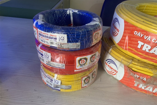 Khởi tố đối tượng lấy trộm 10 cuộn dây cáp điện